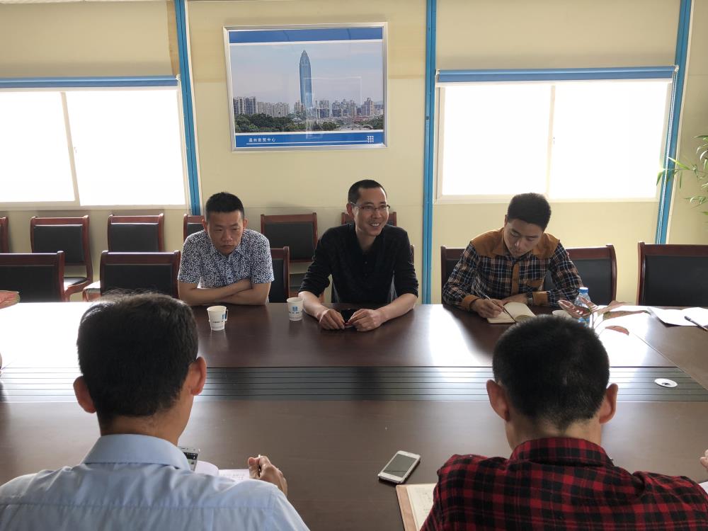 2018年4月2日福建易順公司一行在公司董事長(zhǎng)(兼總經(jīng)理)帶領(lǐng)下，在中共南平市委黨校(市行政學(xué)院)新校區(qū)與中國(guó)建筑一局(集團(tuán))建設(shè)工程項(xiàng)目部進(jìn)行了廣泛交流，探討EPC項(xiàng)目的開(kāi)展及如何展開(kāi)“省文明施工工地，創(chuàng)閩江杯創(chuàng)優(yōu)活動(dòng)。
