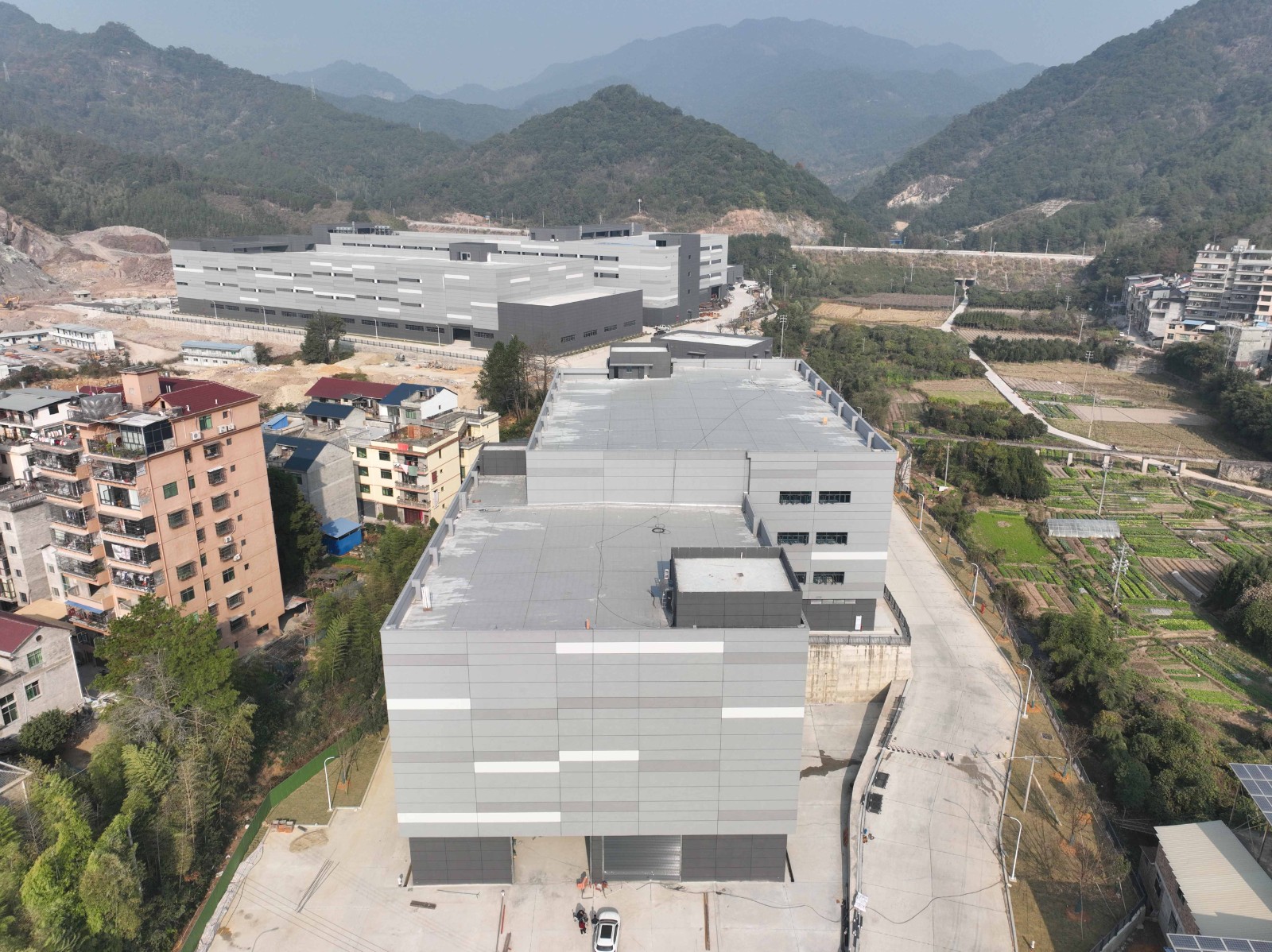 福建松溪經(jīng)濟開發(fā)區(qū)東園新型紡織專業(yè)園標(biāo)準(zhǔn)化廠房項目一期已完工，準(zhǔn)備驗收