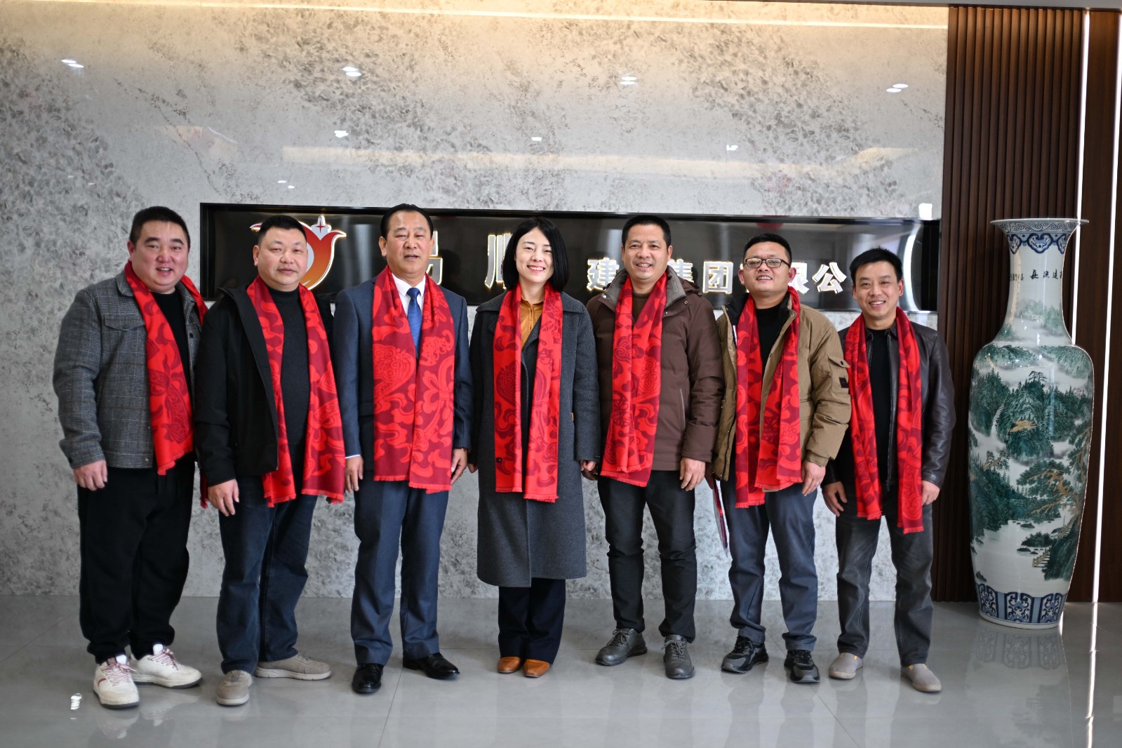 喜報(bào)！易順建工集團(tuán)有限公司李易順董事長連任松源街道商會(huì)第二屆會(huì)長